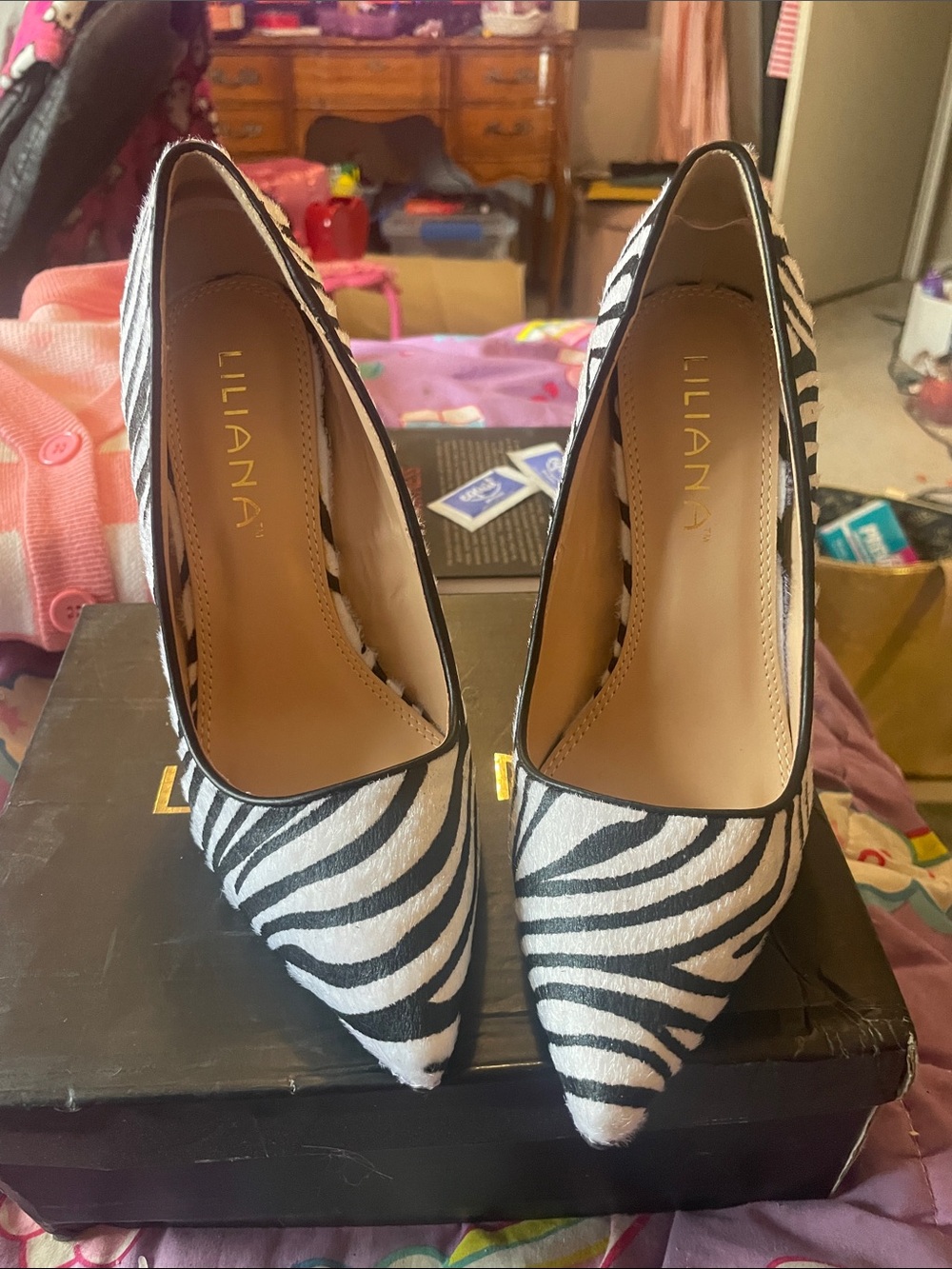 Liliana Black & White Zebra-Print Pointed Heels